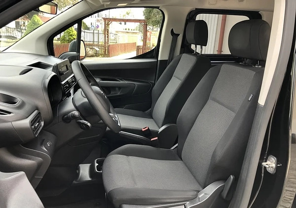 Toyota Proace City Verso cena 58900 przebieg: 167000, rok produkcji 2020 z Łódź małe 562